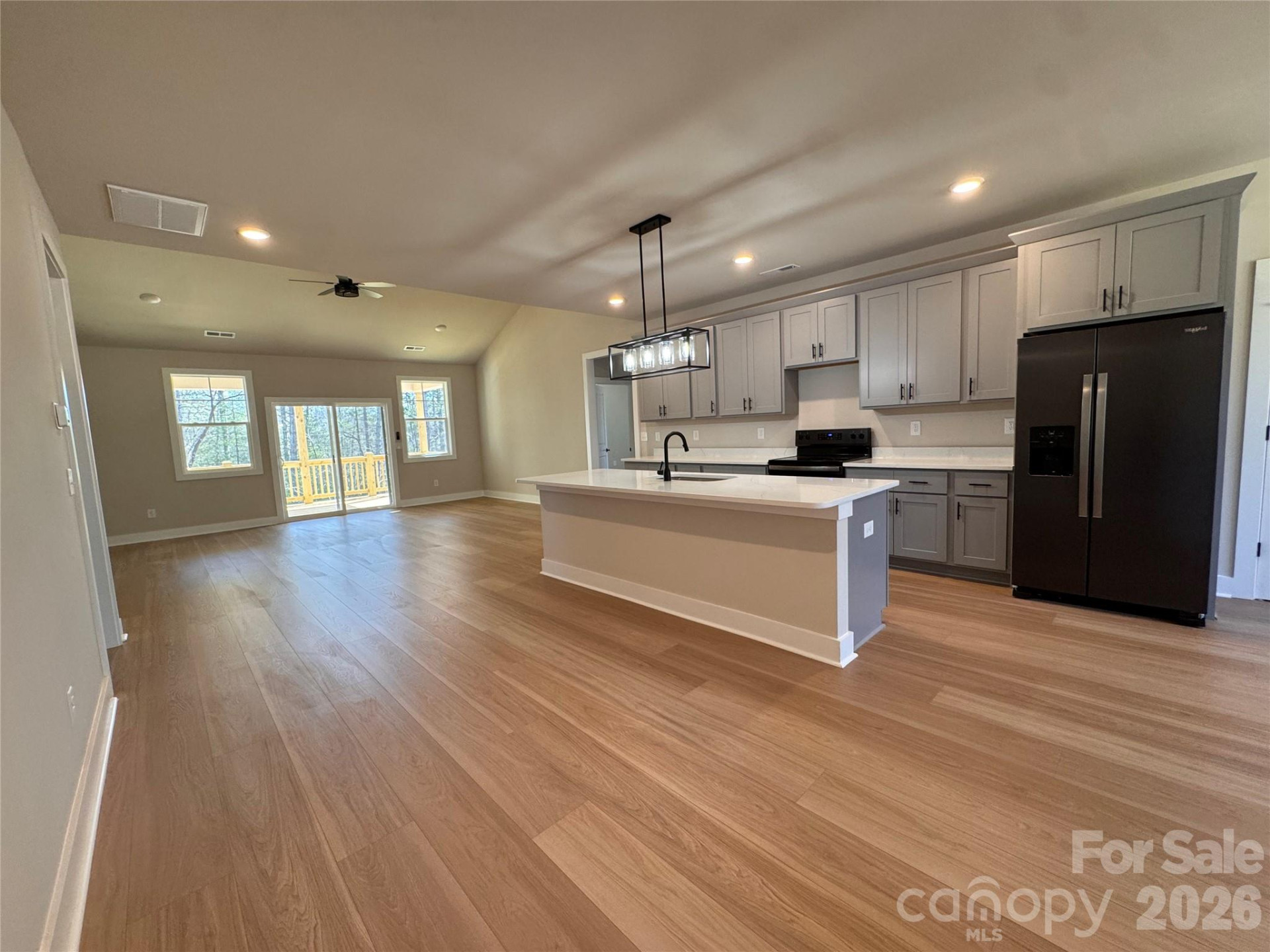 2422 Kimberly Avenue - Photo 4