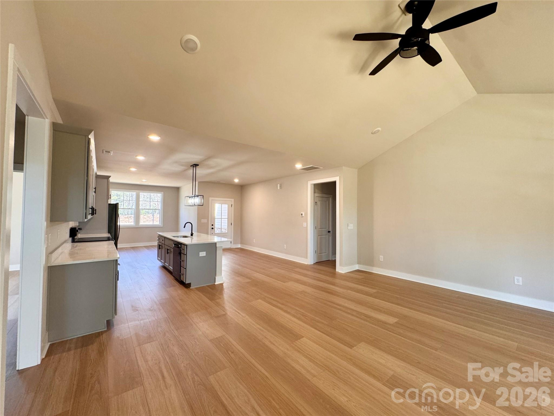 2422 Kimberly Avenue - Photo 6