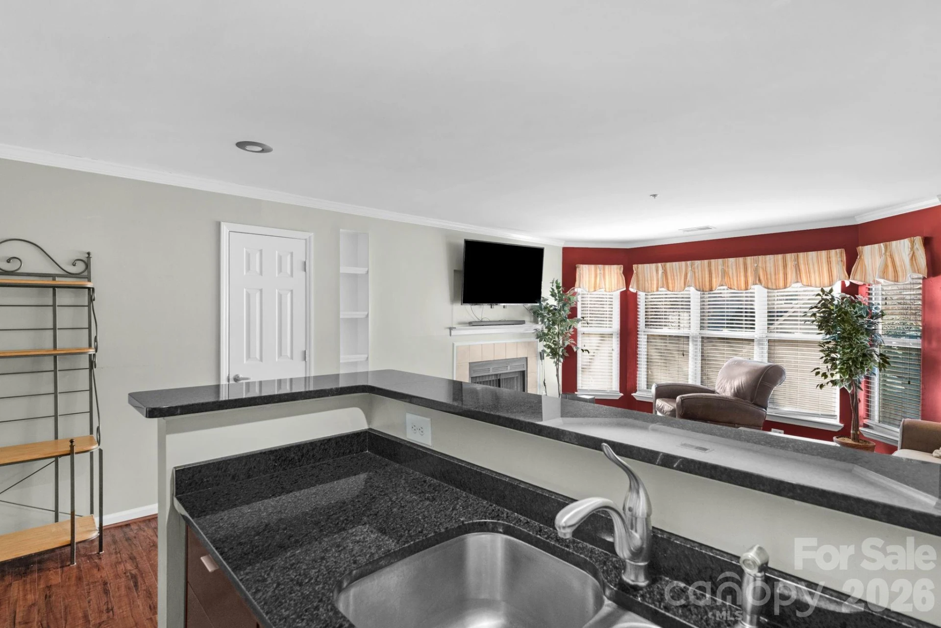 513 N Graham Street #2E - Photo 6