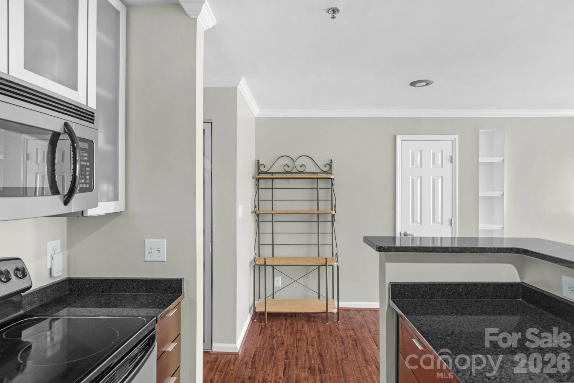 513 N Graham Street #2E - Photo 8