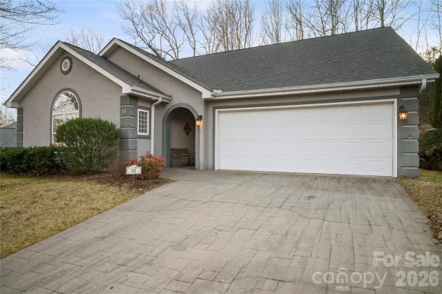 13 Stonebridge Drive