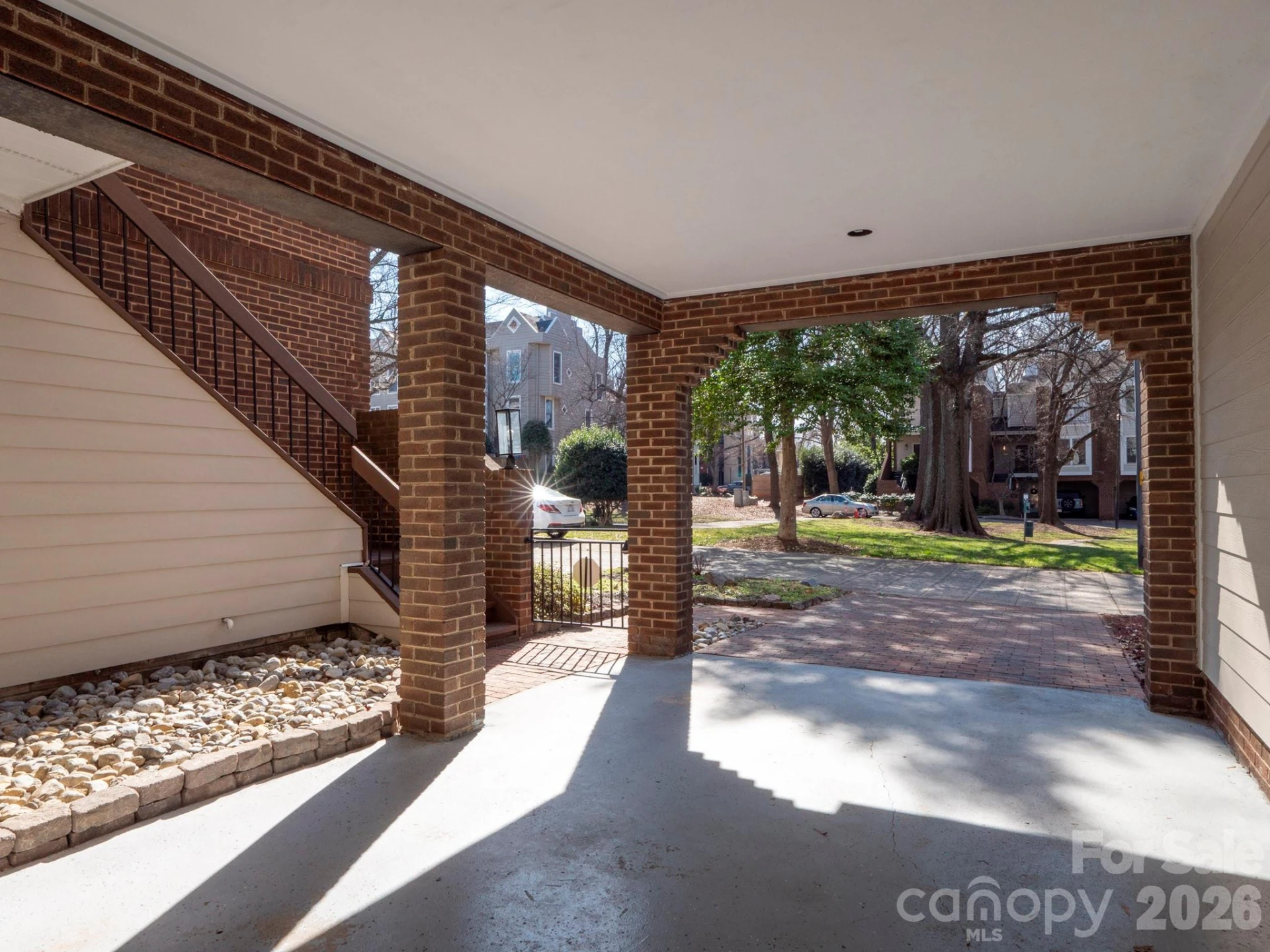 239 Clarkson Street - Photo 4