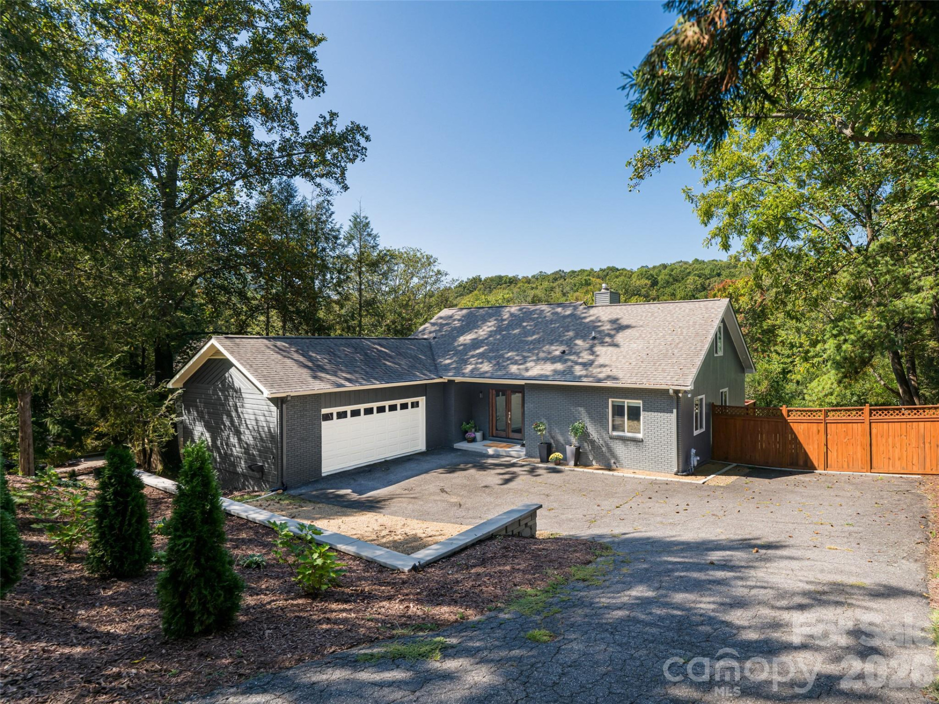 17 Beaverdam Court