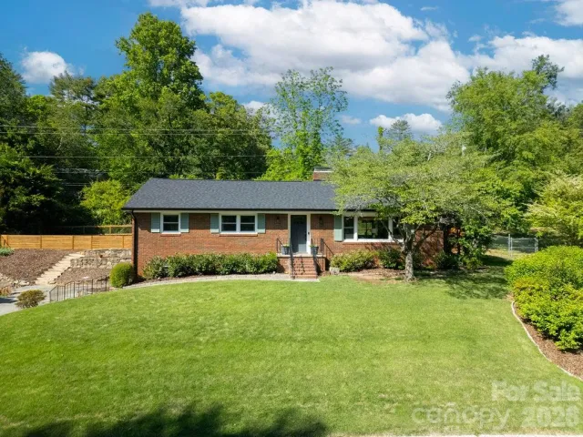 84 Far Hills Terrace, Brevard, NC, 28712