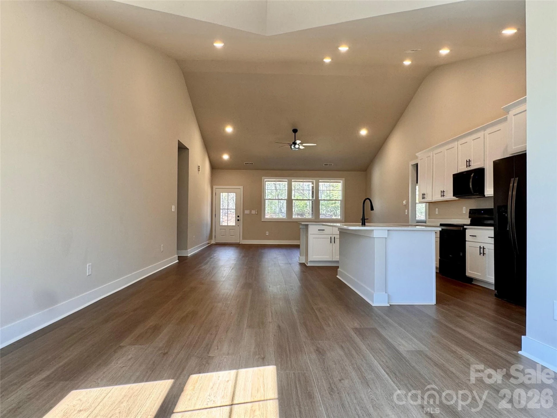 2426 Kimberly Avenue - Photo 7