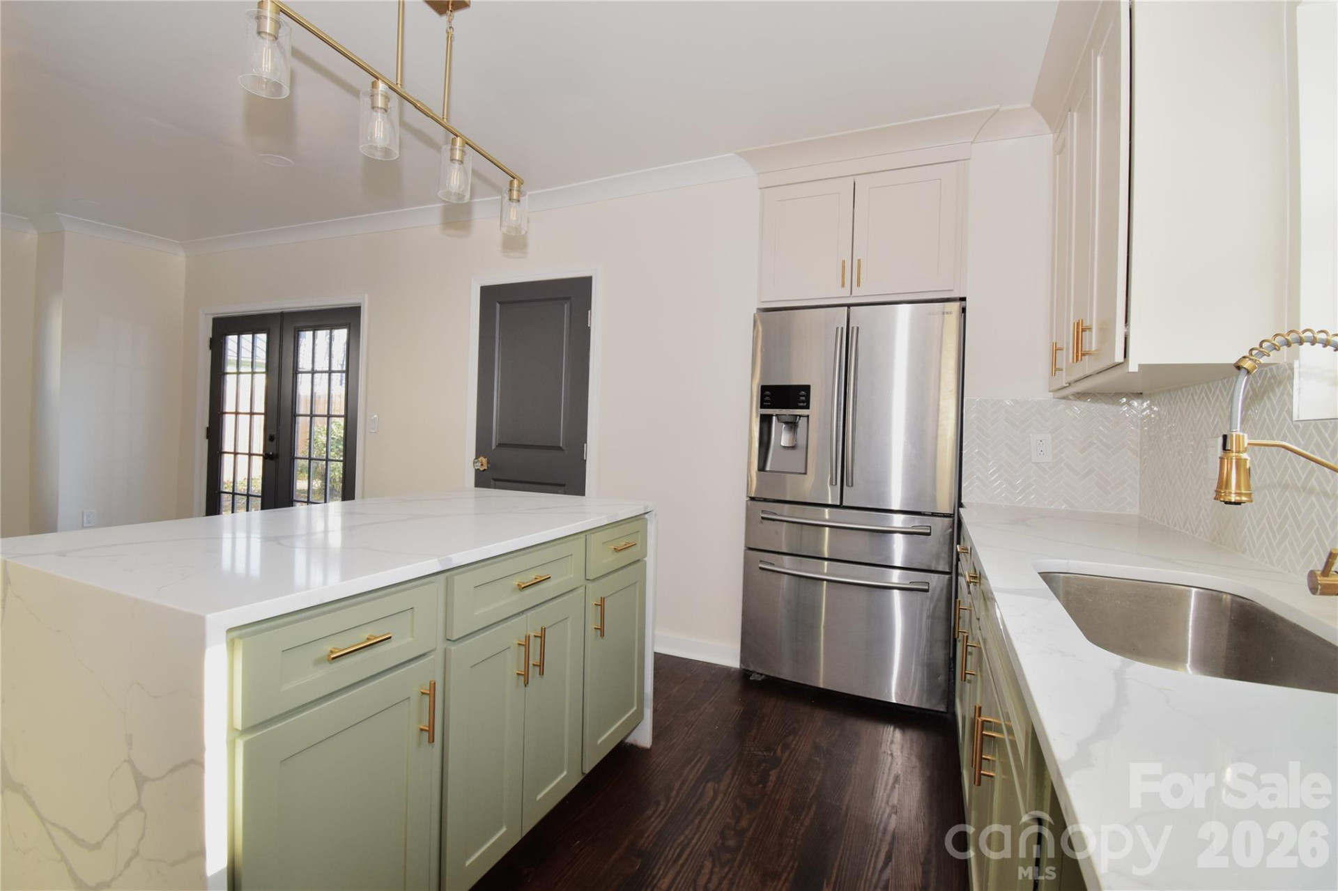 131 Woodrow Avenue - Photo 9
