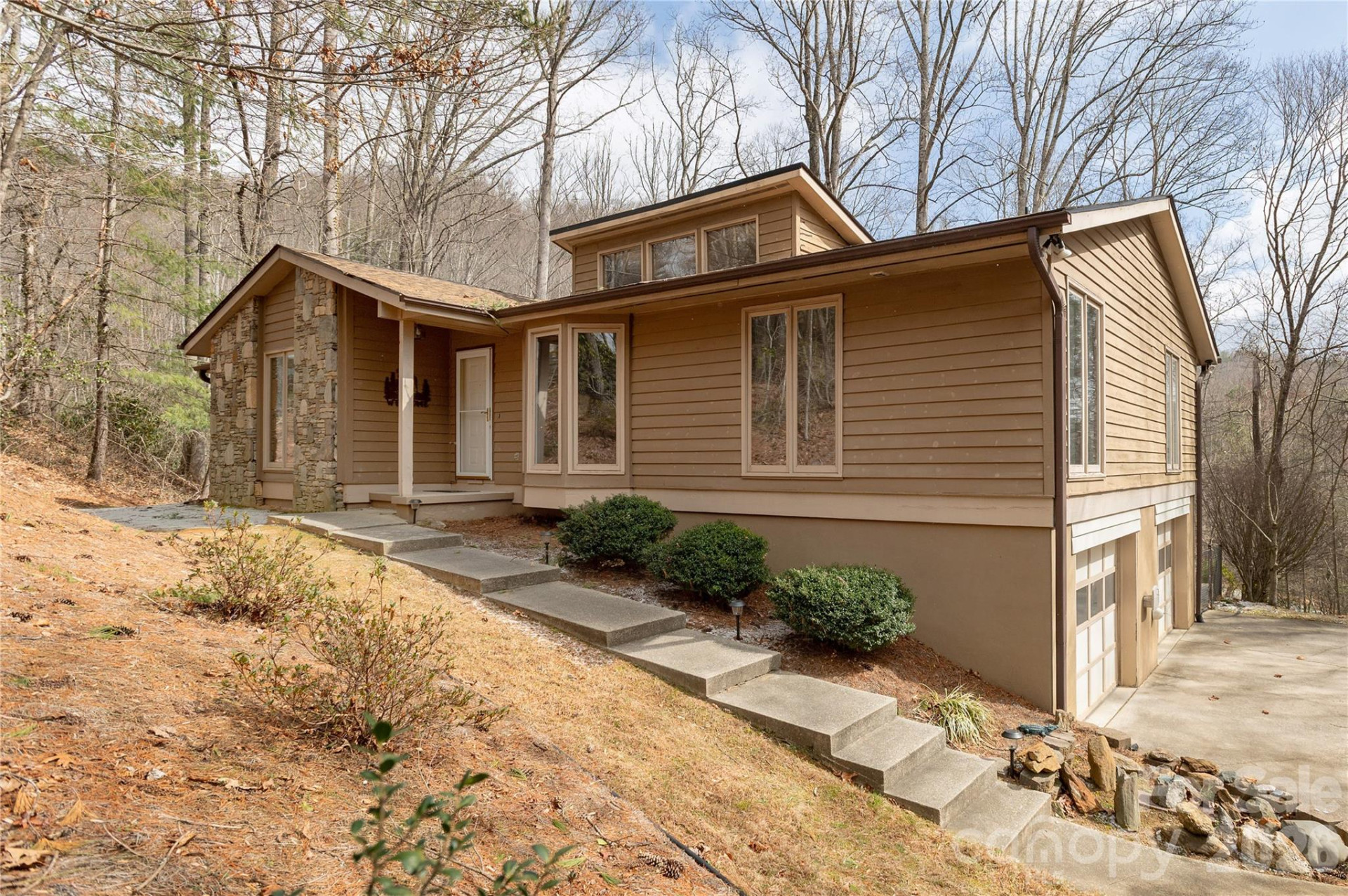 100 Ridgeview Drive
