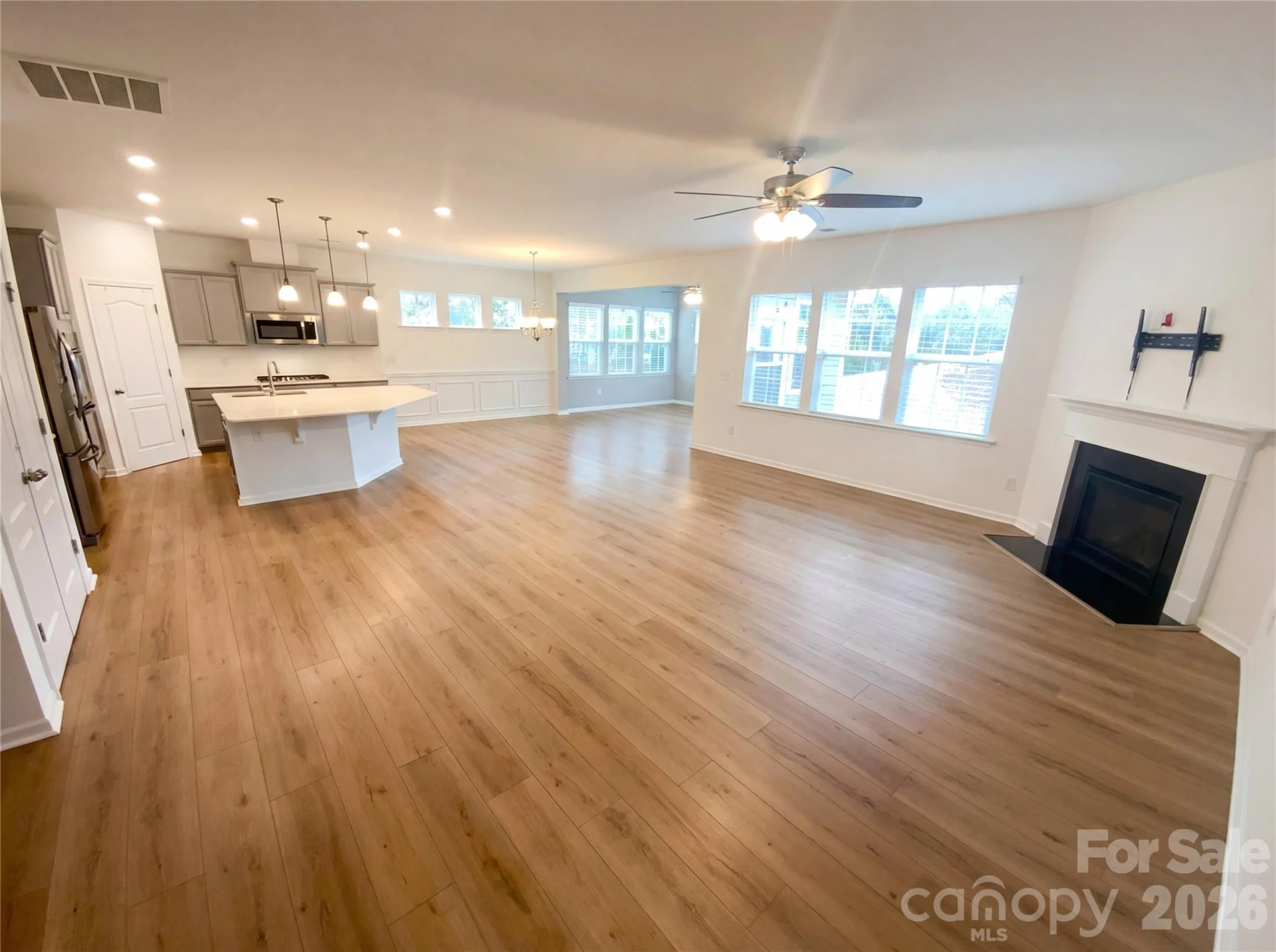 200 Sweet Briar Drive - Photo 2