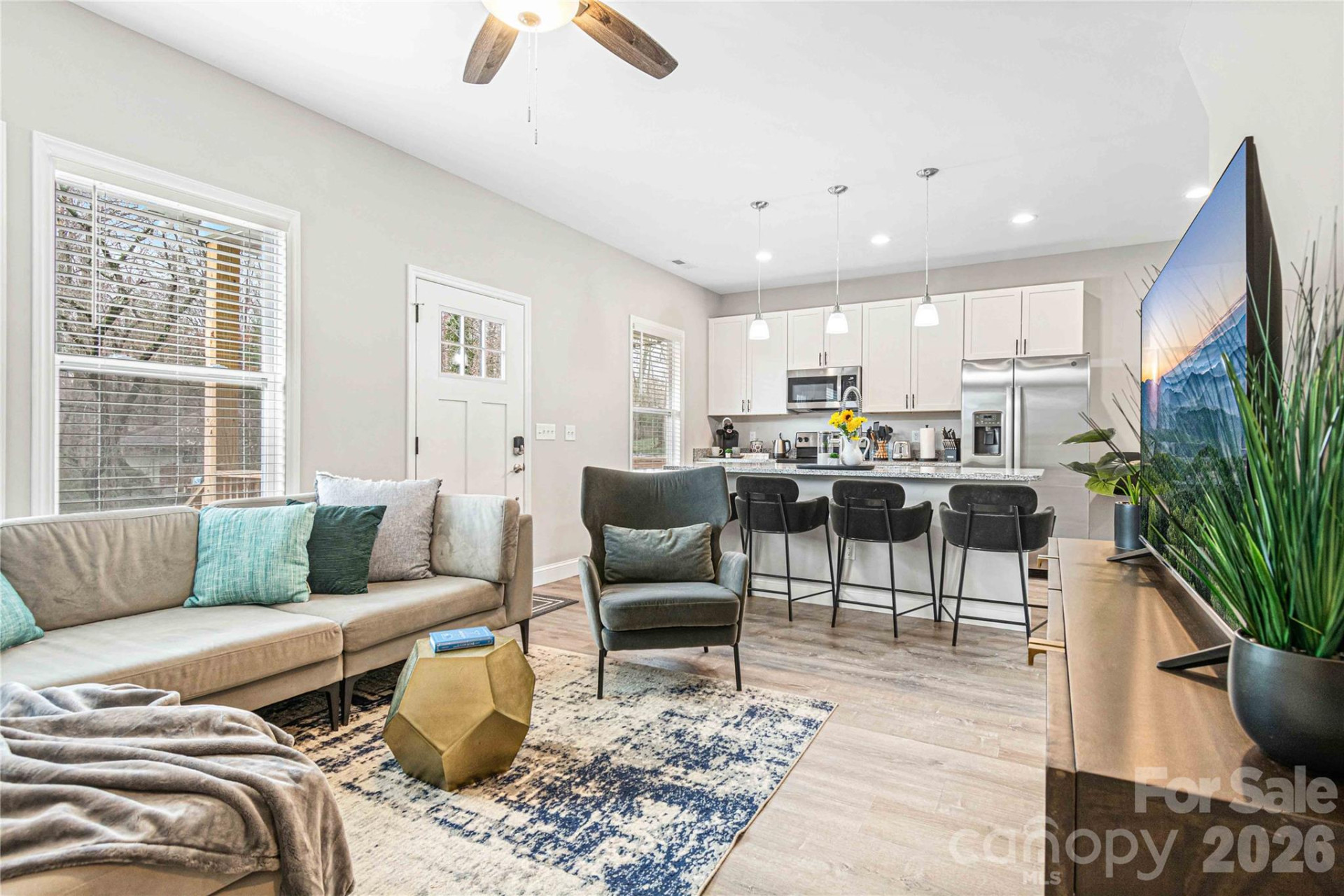 22 Daniel Road - Photo 3