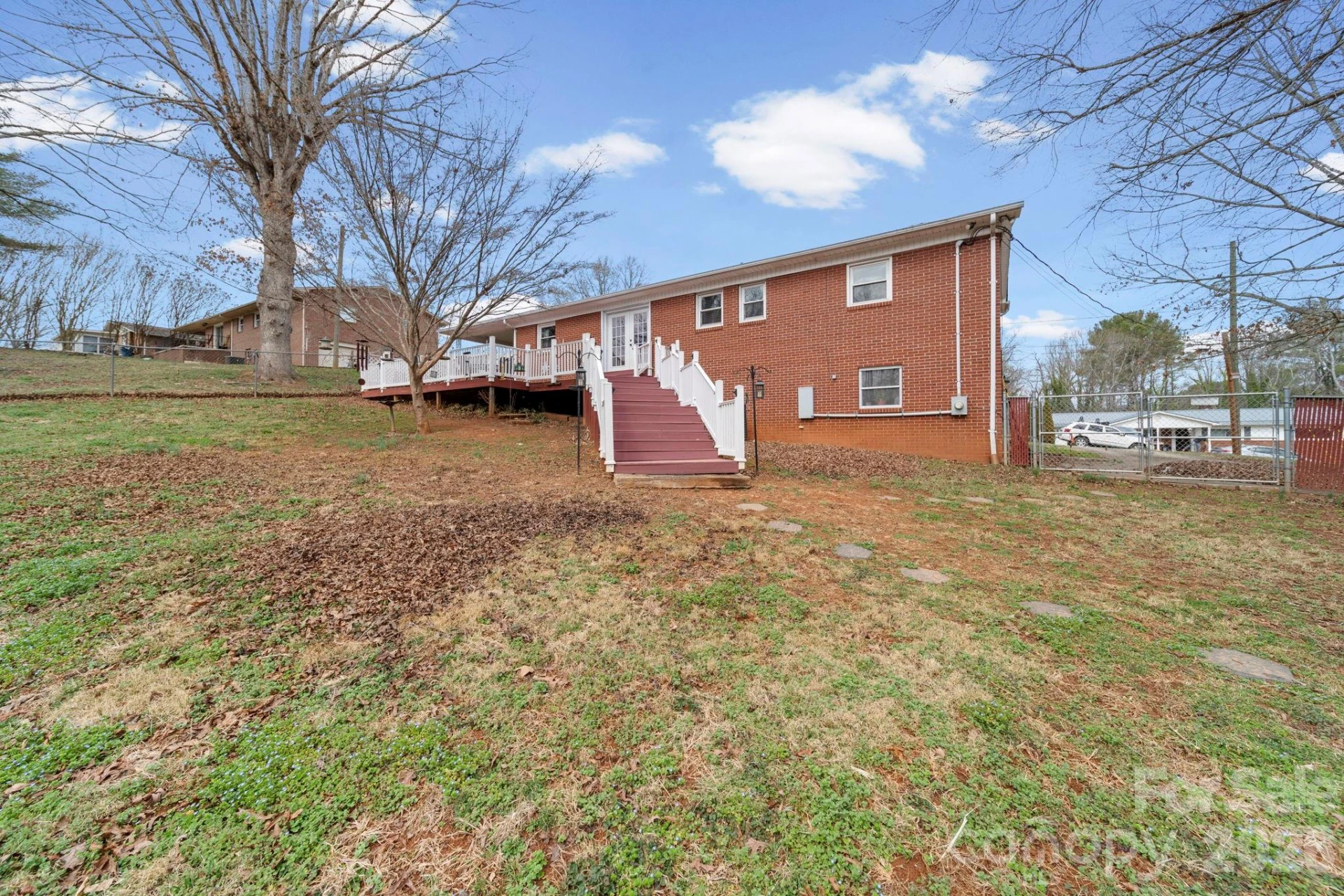 116 Hilltop Avenue - Photo 4