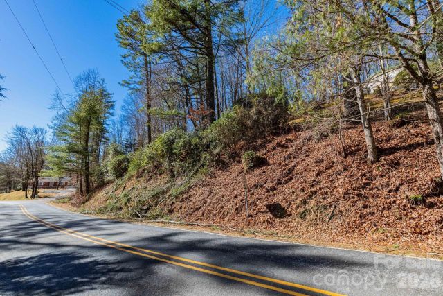 999 Flat Creek Valley Road, Lake Toxaway, NC, 28747