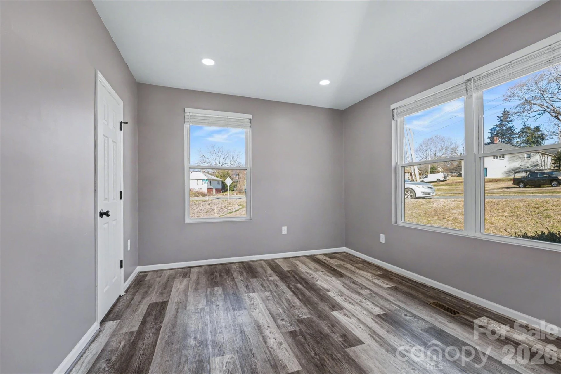 905 6th Avenue B Avenue - Photo 17