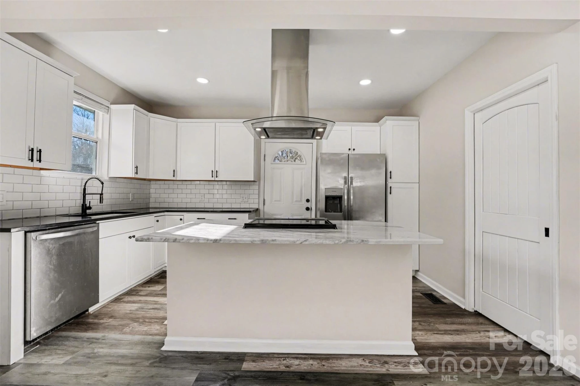 905 6th Avenue B Avenue - Photo 6
