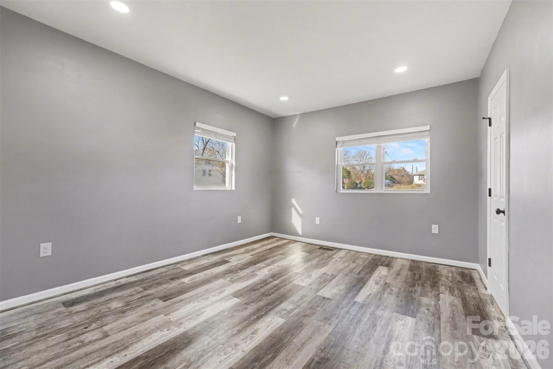905 6th Avenue B Avenue - Photo 10