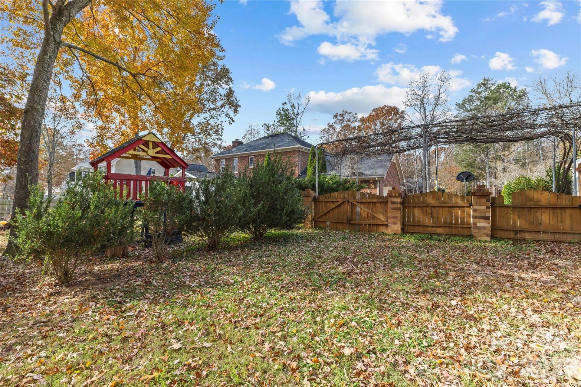5020 Scaleybark Court - Photo 37