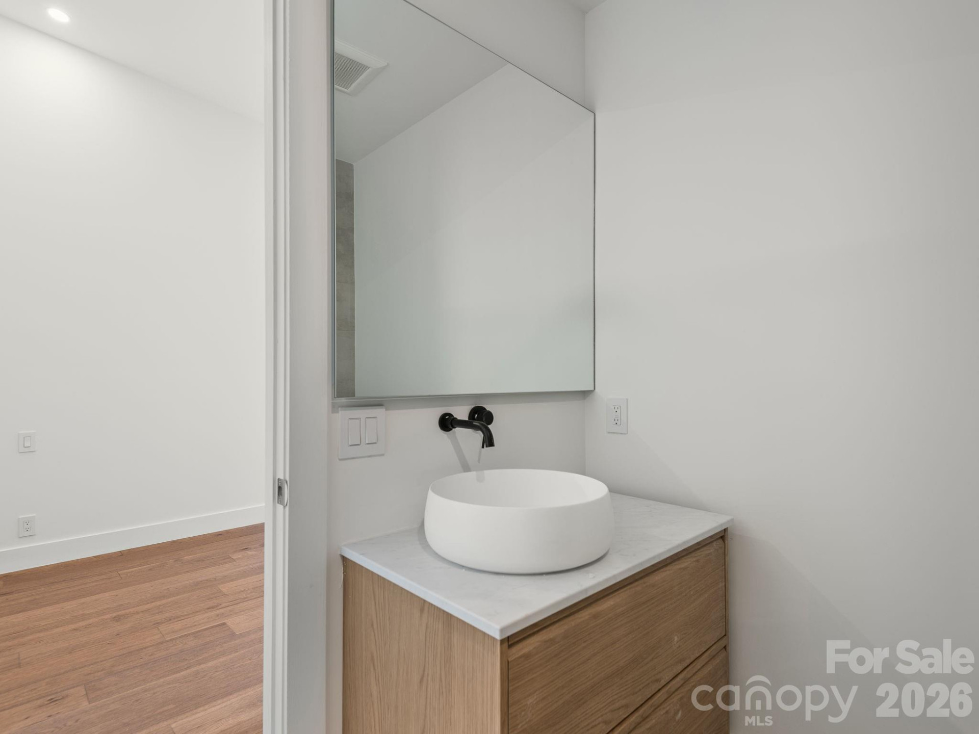 200 Manchester Way - Photo 11