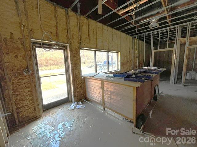 704 Riverside Drive - Photo 3