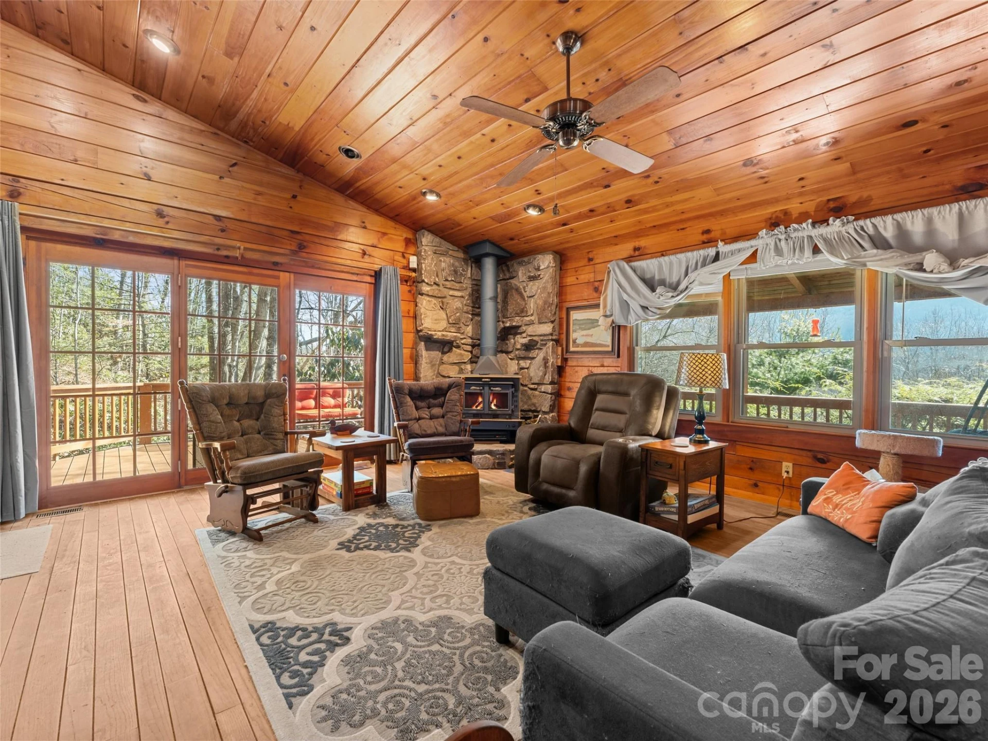 250 Creekside Drive