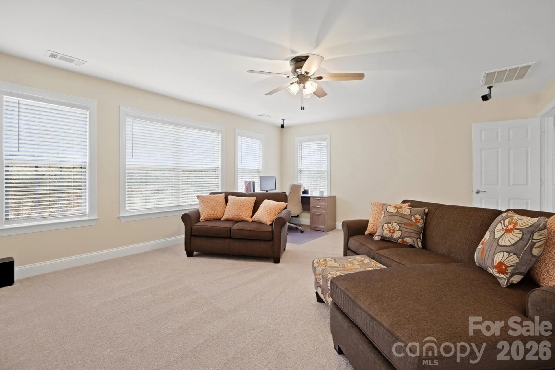 905 Patricians Lane - Photo 41