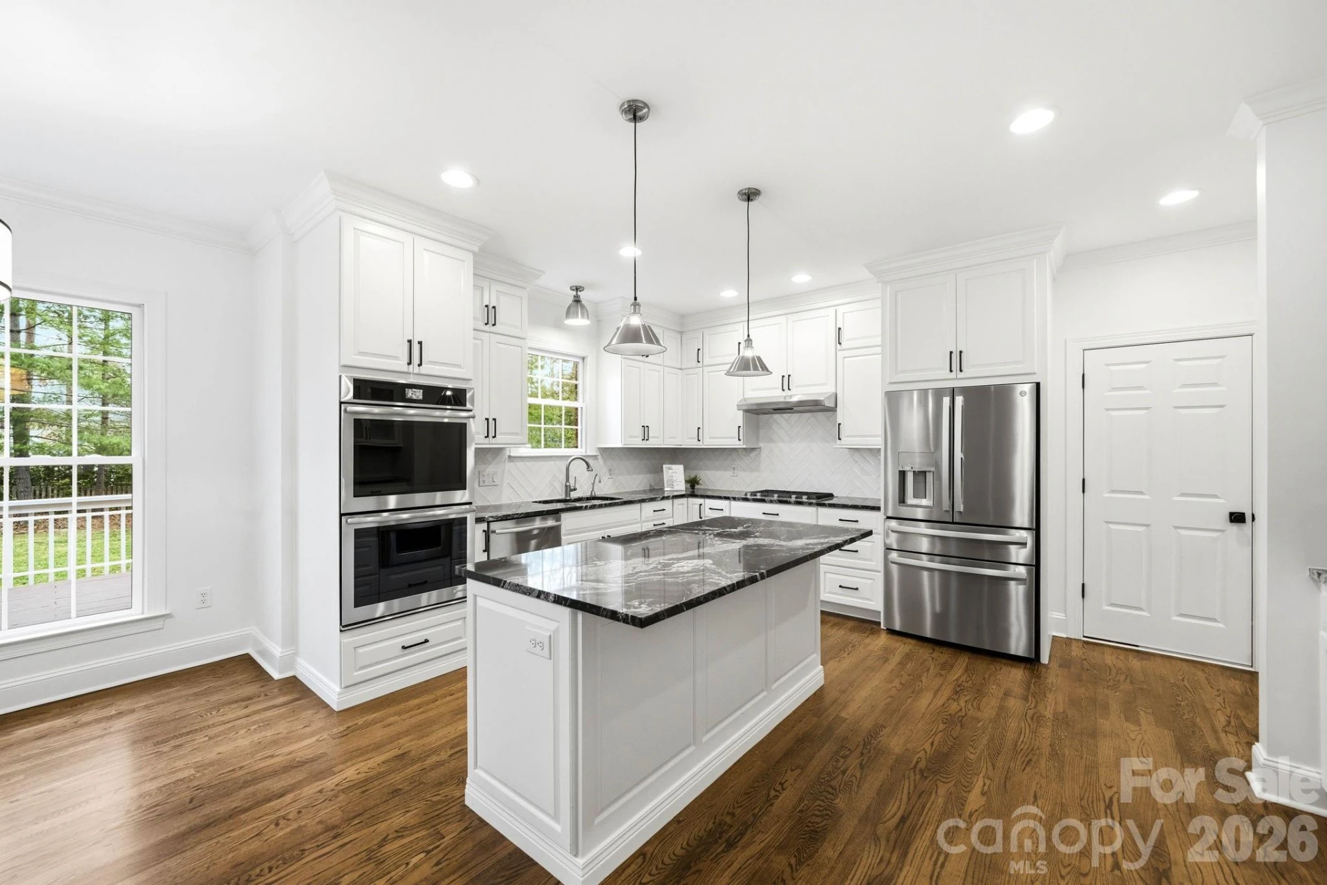 1006 Columbine Road - Photo 4