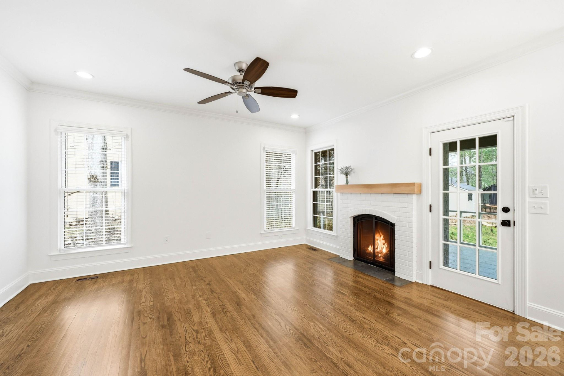 1006 Columbine Road - Photo 5