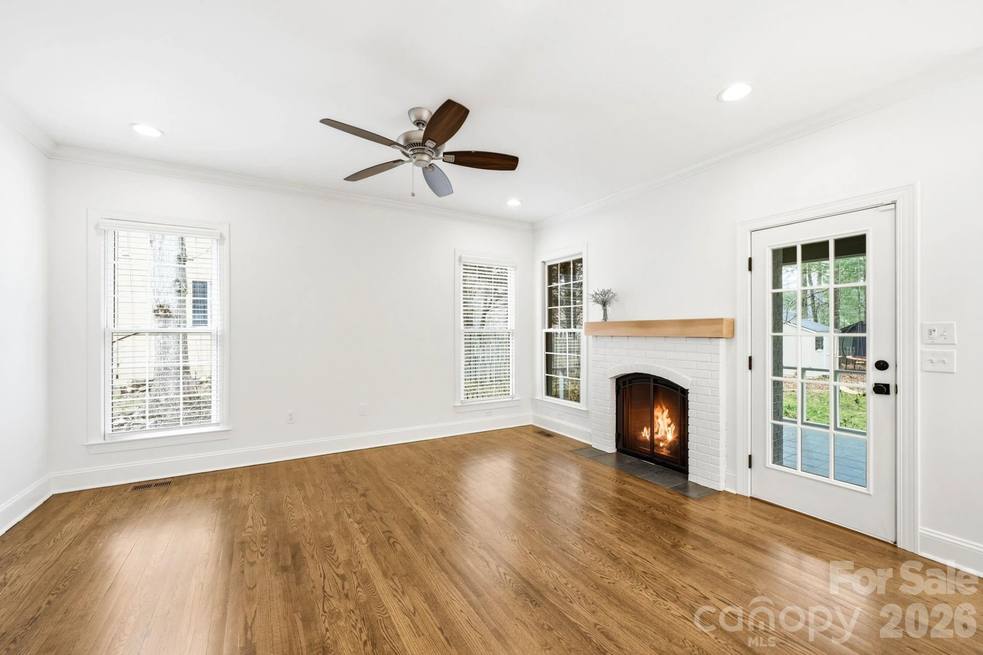 1006 Columbine Road - Photo 5