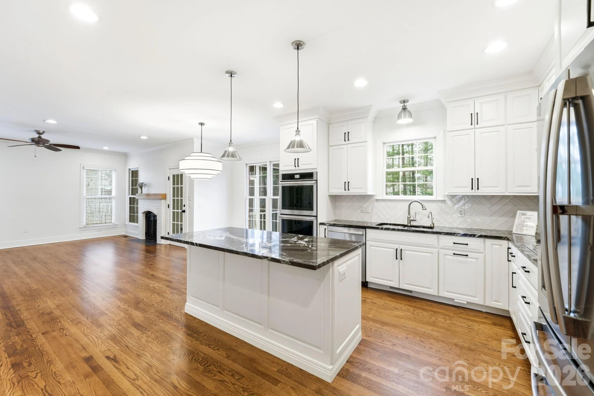 1006 Columbine Road - Photo 6