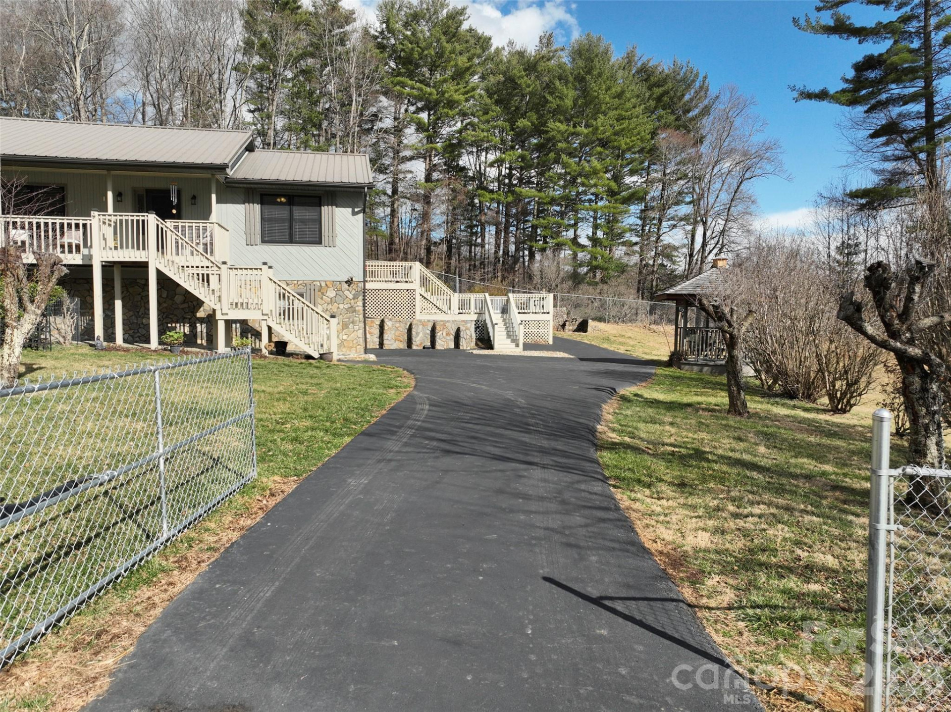 342 Mountain View Road - Photo 2