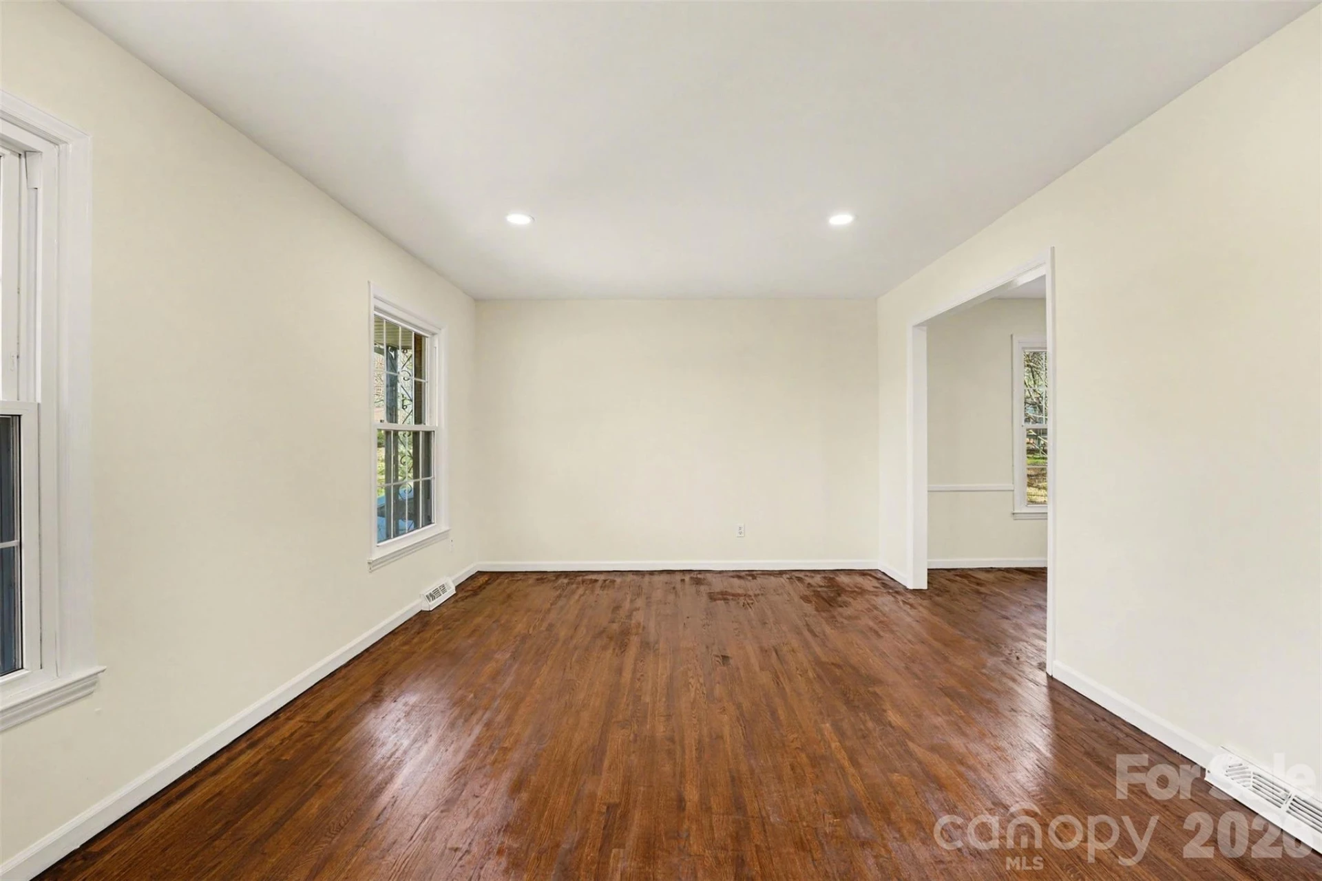 1140 Fieldstone Road - Photo 2