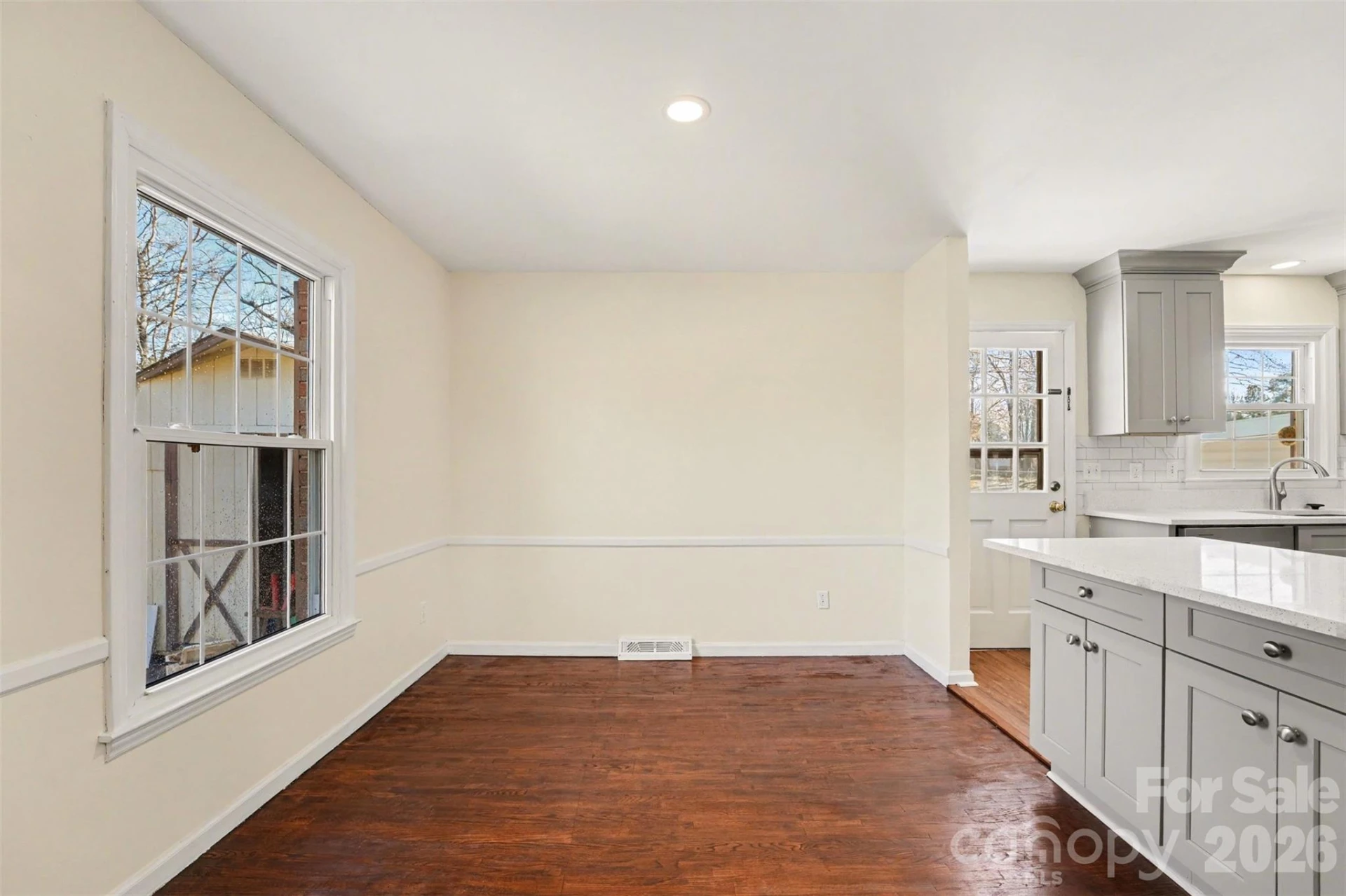 1140 Fieldstone Road - Photo 6