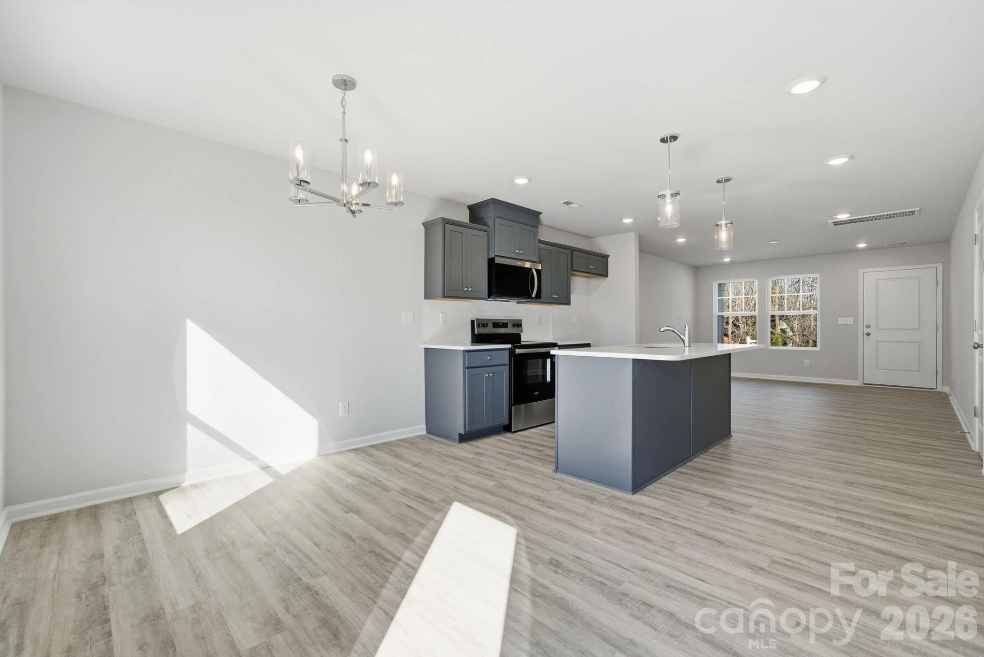 935 Wallace Street - Photo 2