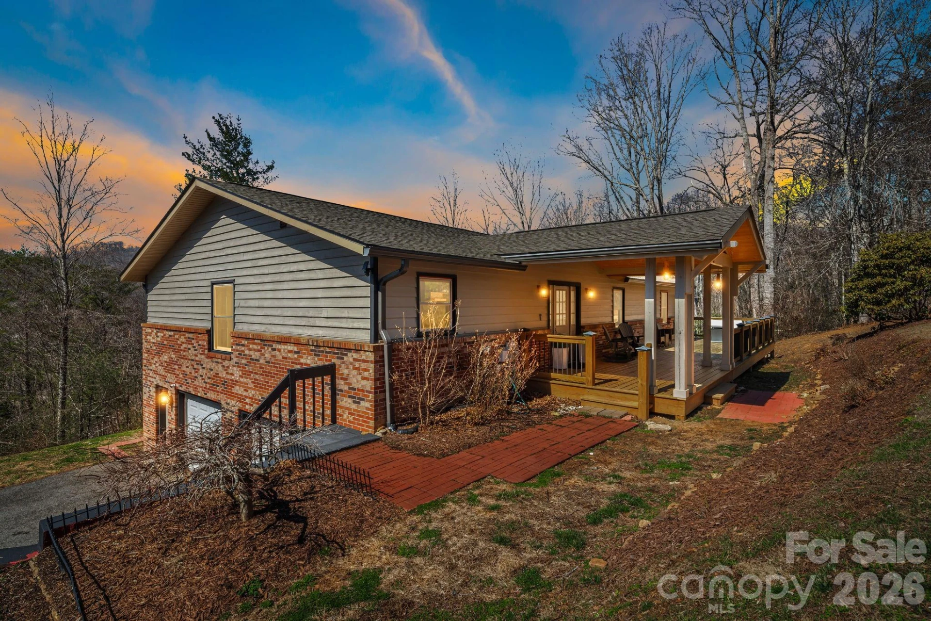 4 Lynnette Drive