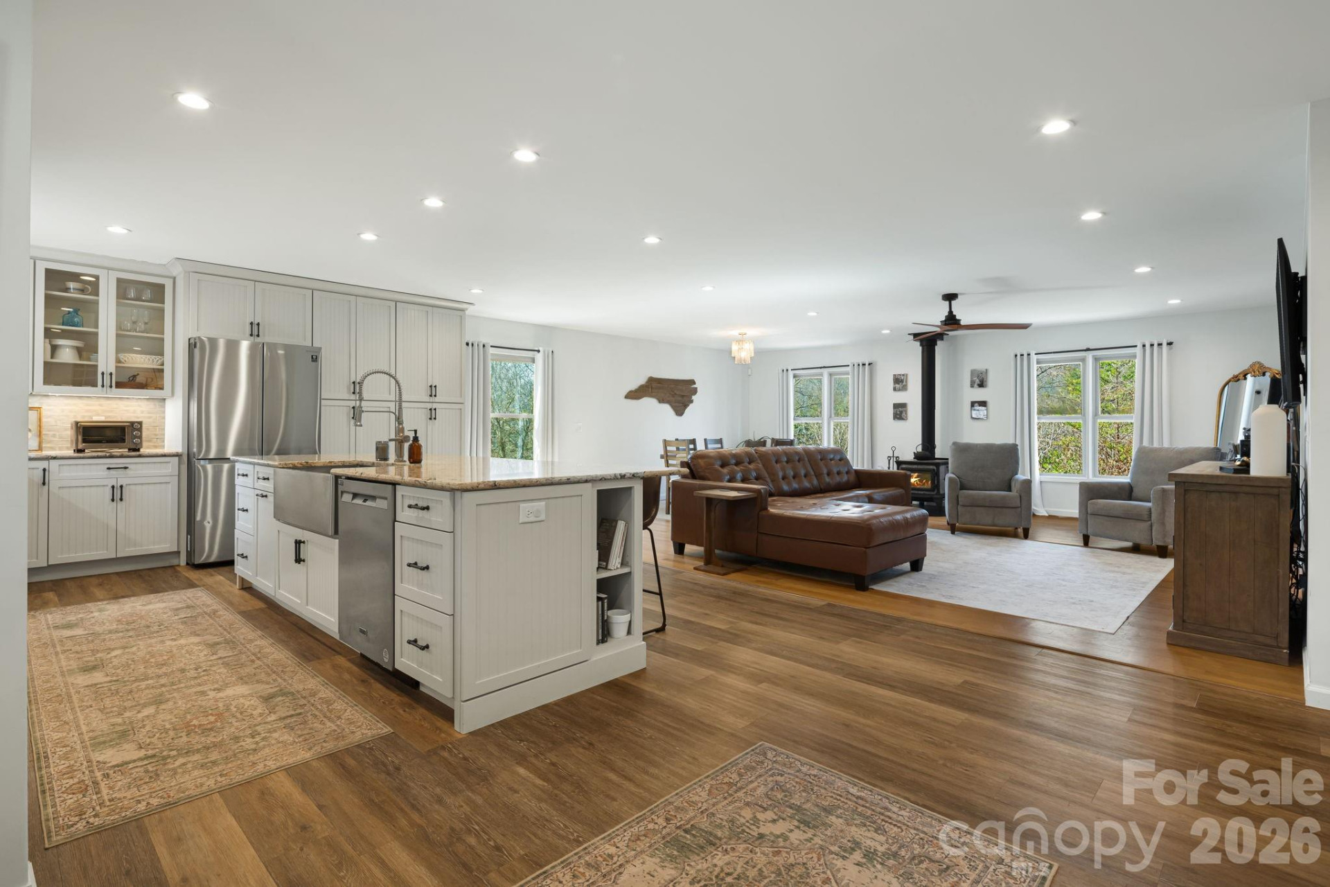 4 Lynnette Drive - Photo 2