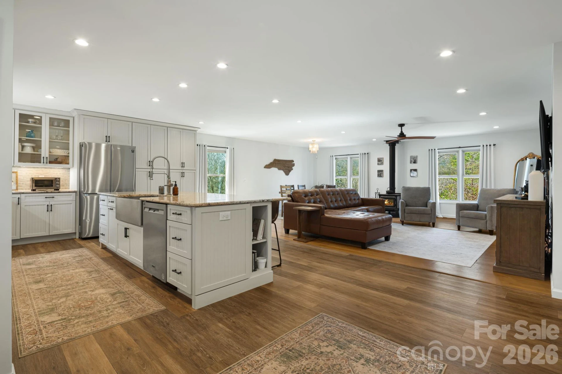 4 Lynnette Drive - Photo 2