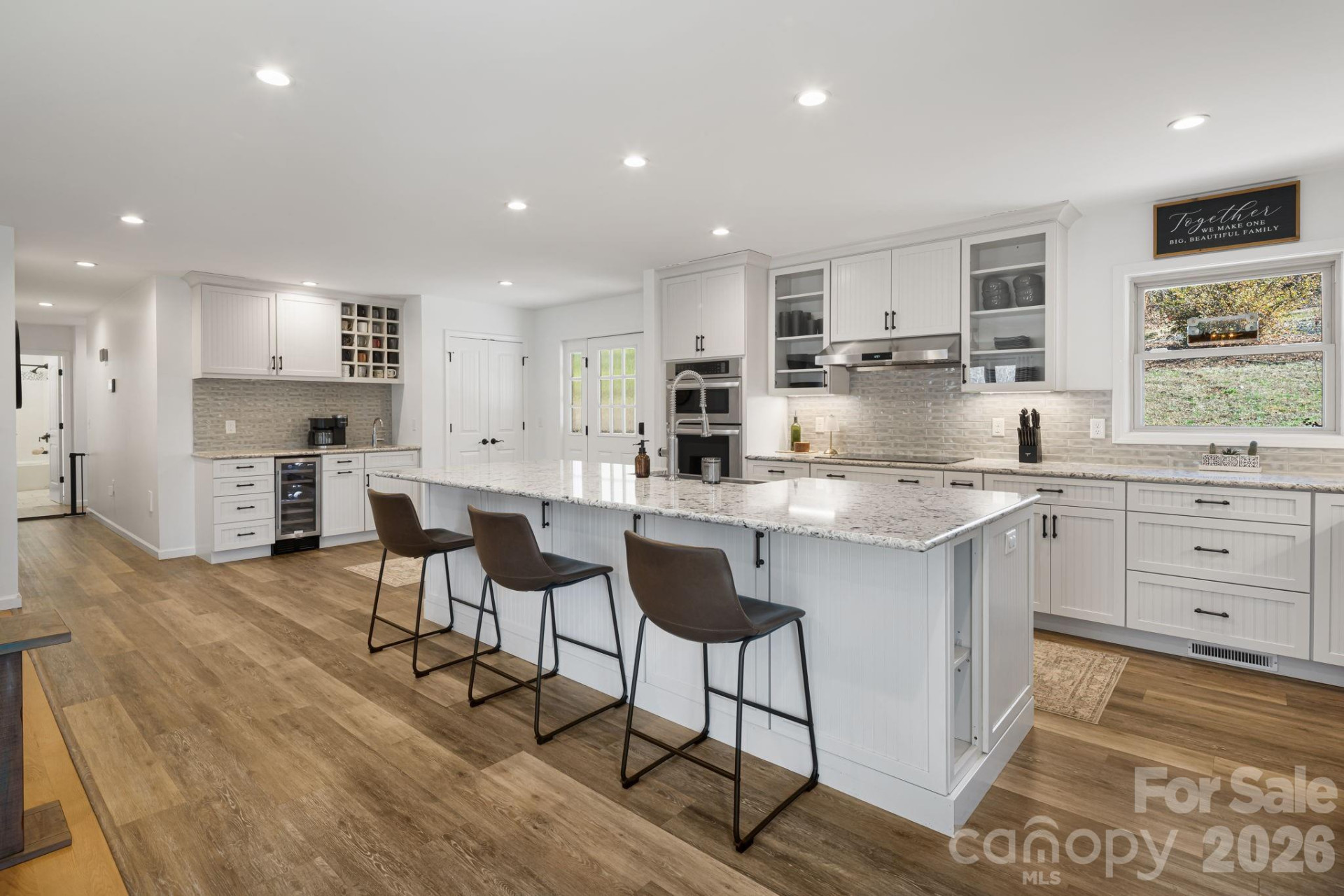 4 Lynnette Drive - Photo 4