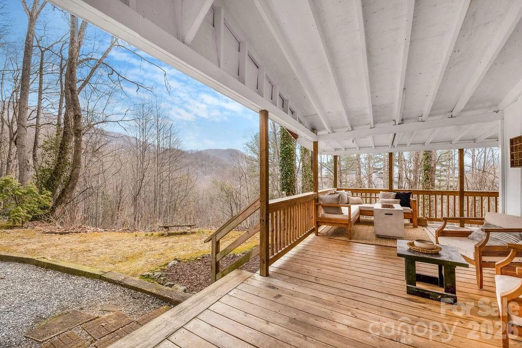 355 East View Road - Photo 2