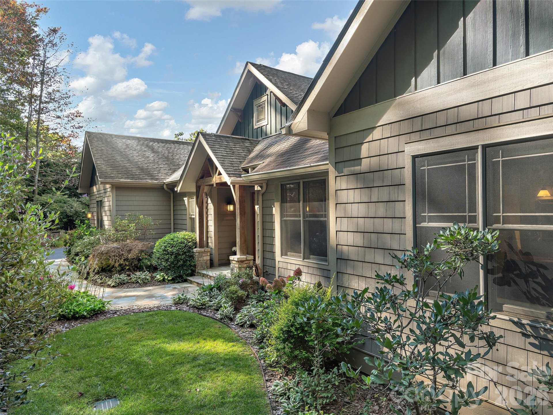 442 Coopers Hawk Drive - Photo 3