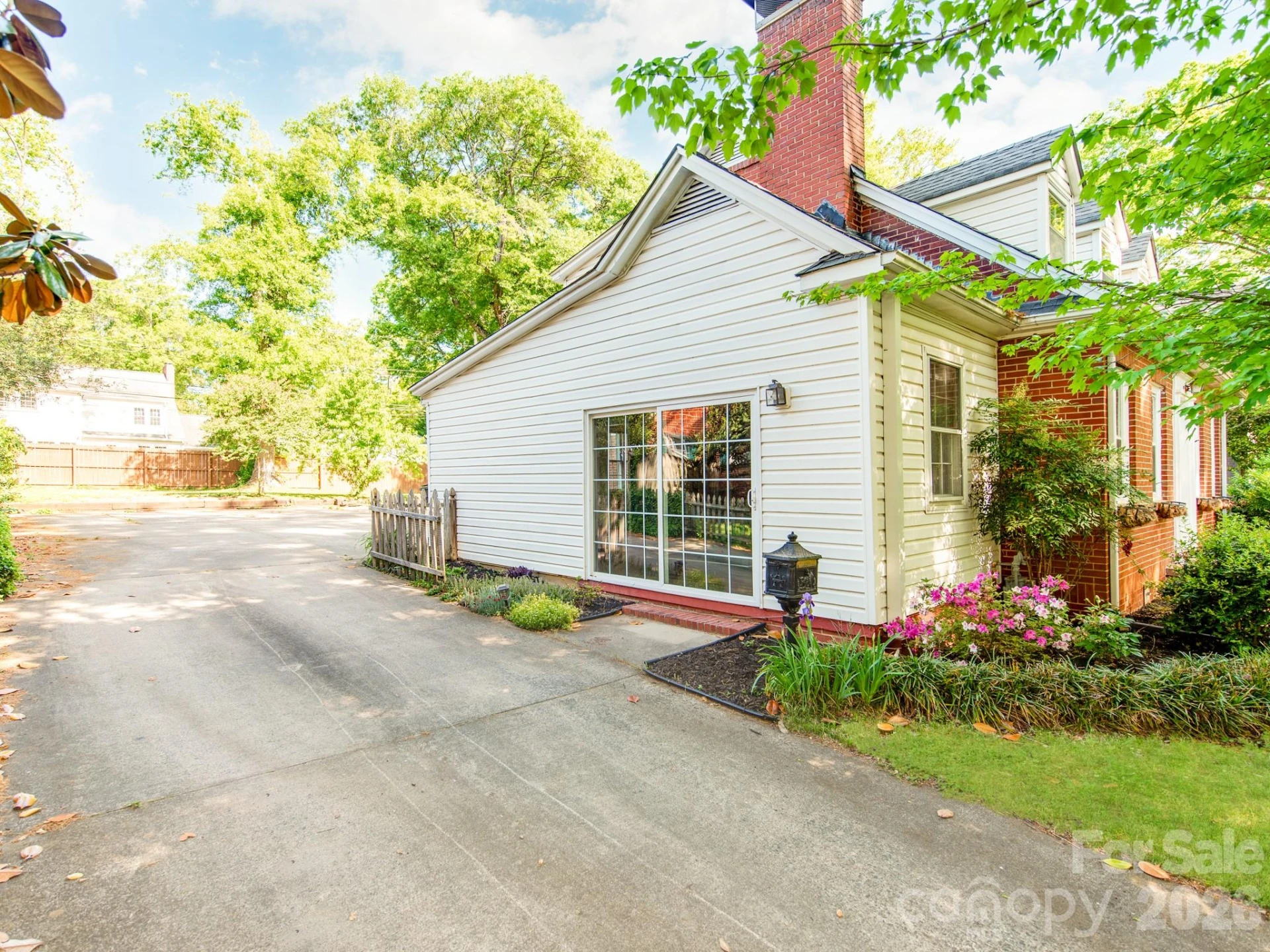 1209 Oakwood Avenue - Photo 30