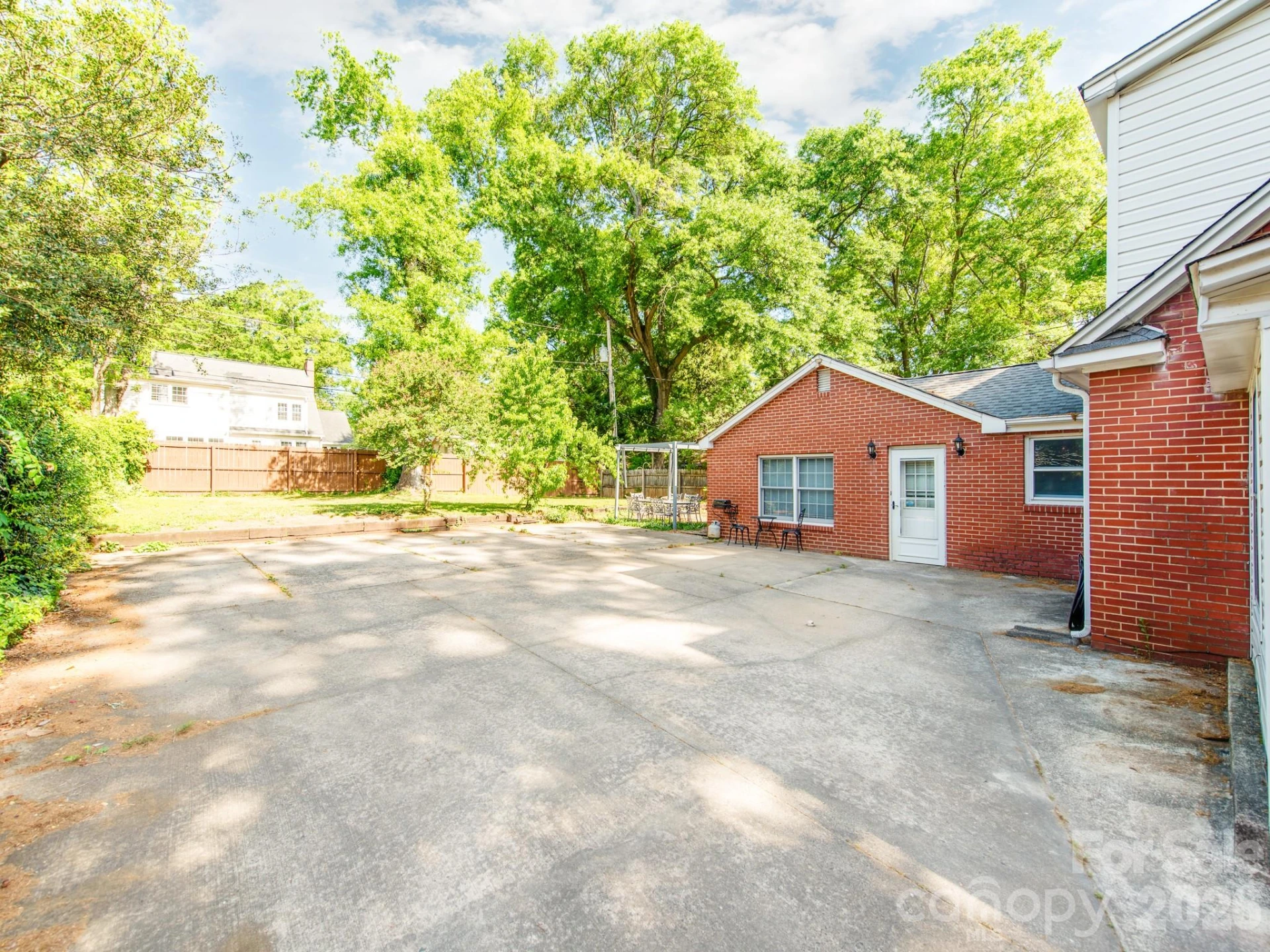 1209 Oakwood Avenue - Photo 31