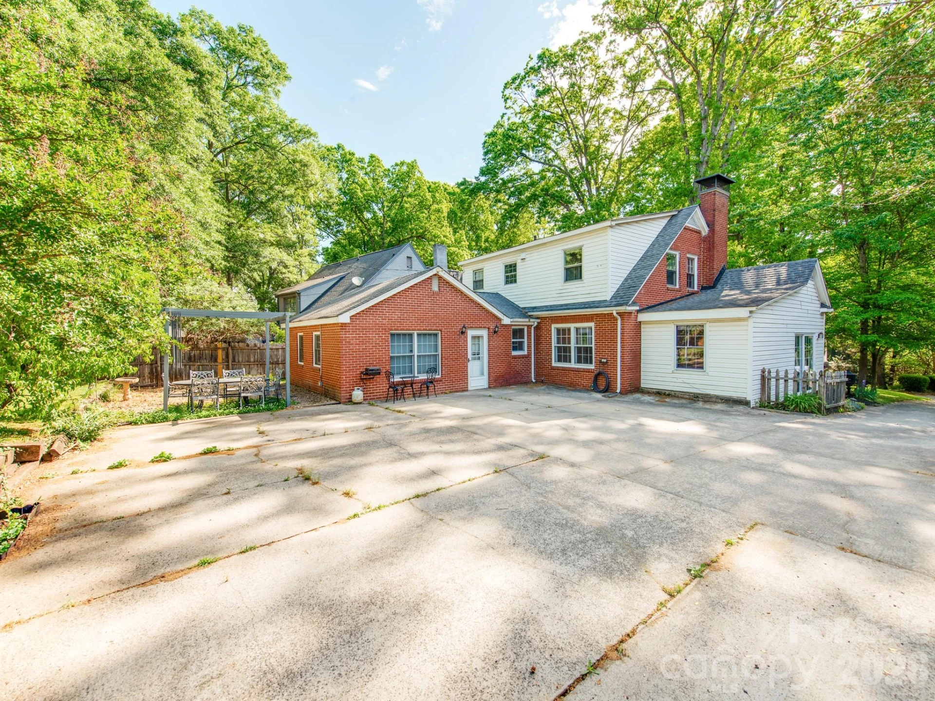 1209 Oakwood Avenue - Photo 32
