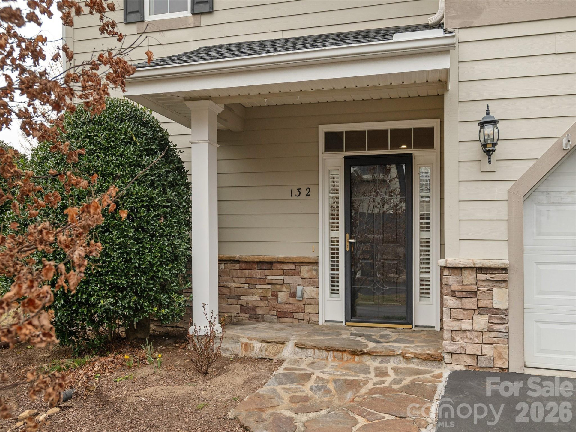 132 Towne Place Drive - Photo 2