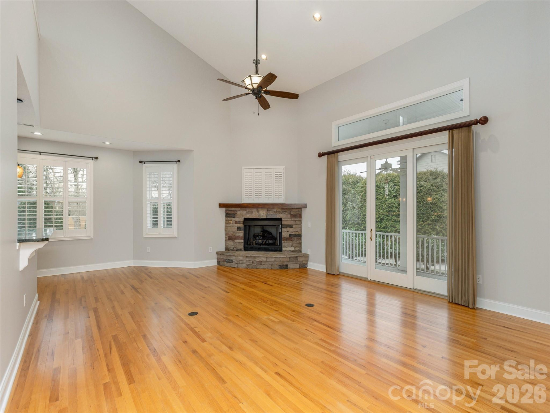 132 Towne Place Drive - Photo 5