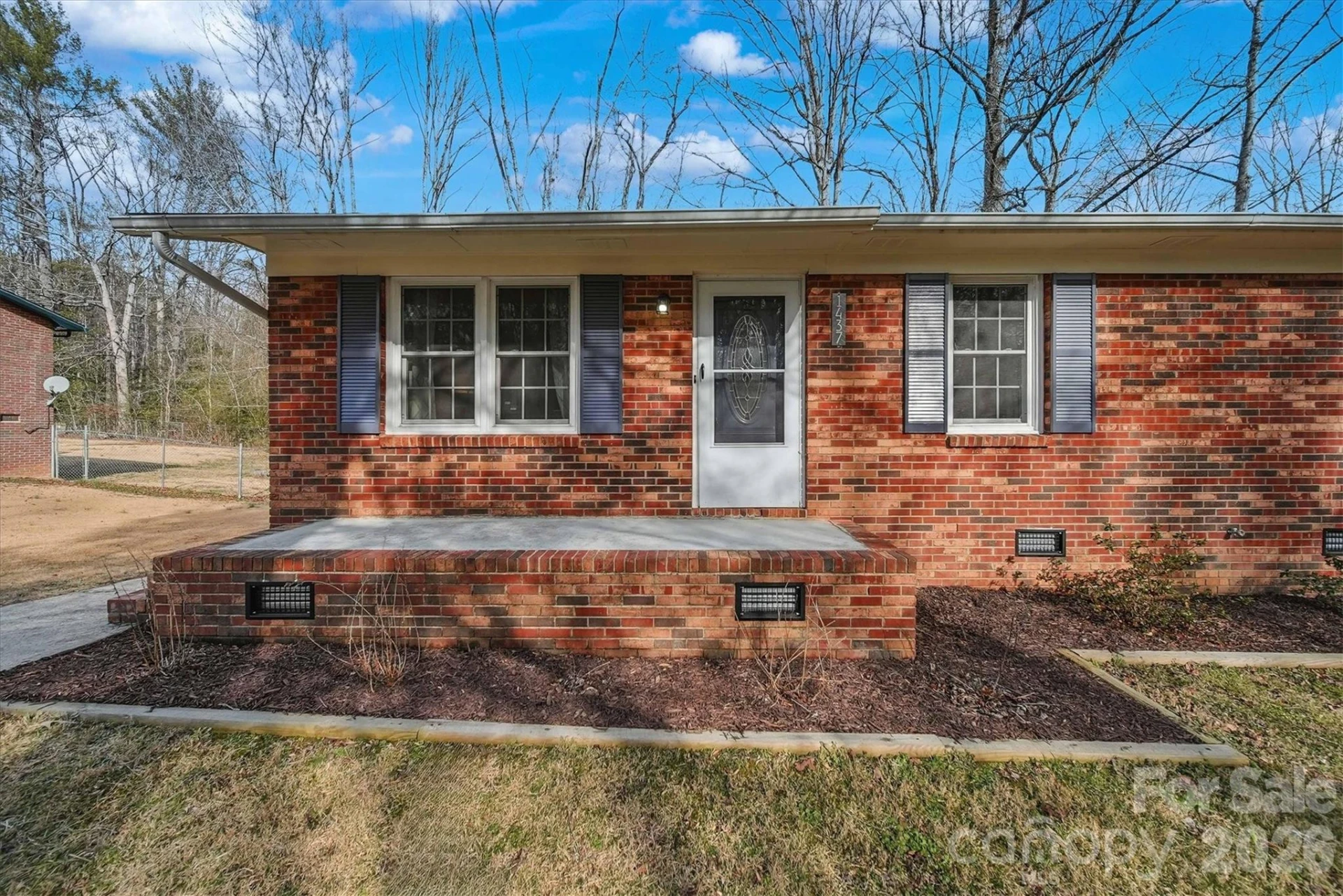 1437 Oak Hill Drive - Photo 2