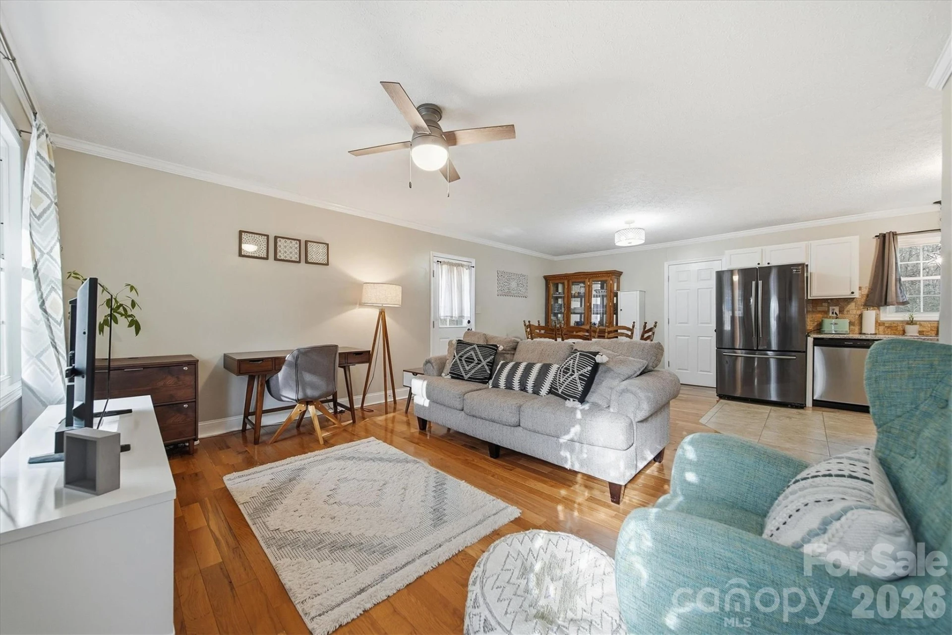 1437 Oak Hill Drive - Photo 4