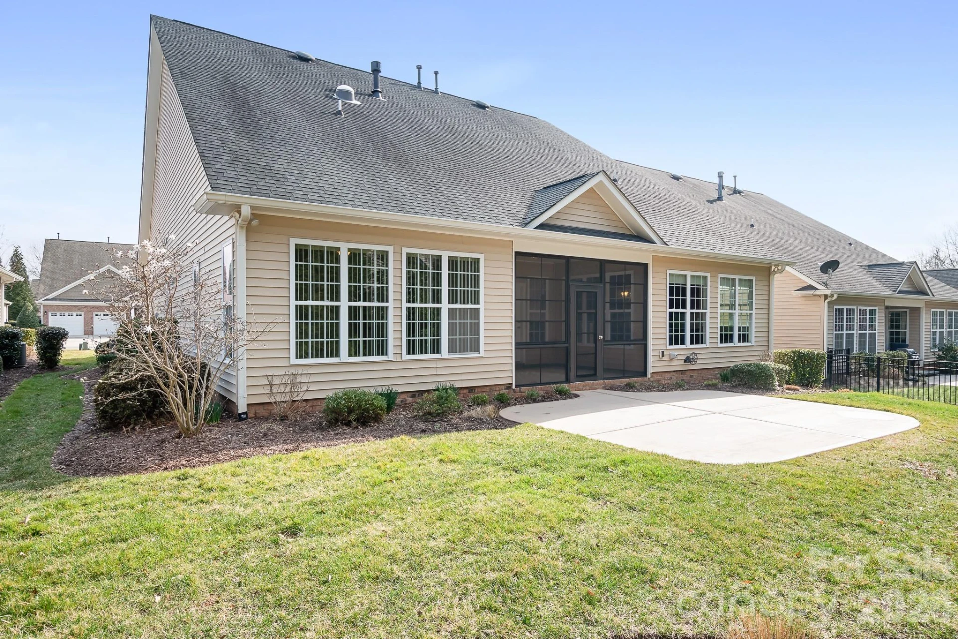 18421 Neville Avenue - Photo 36