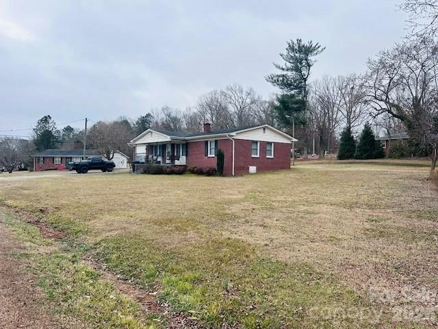 138 Longview Drive - Photo 2