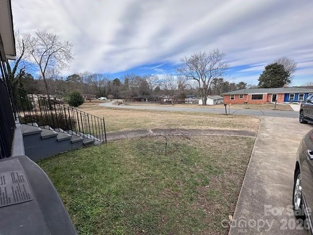 138 Longview Drive - Photo 3