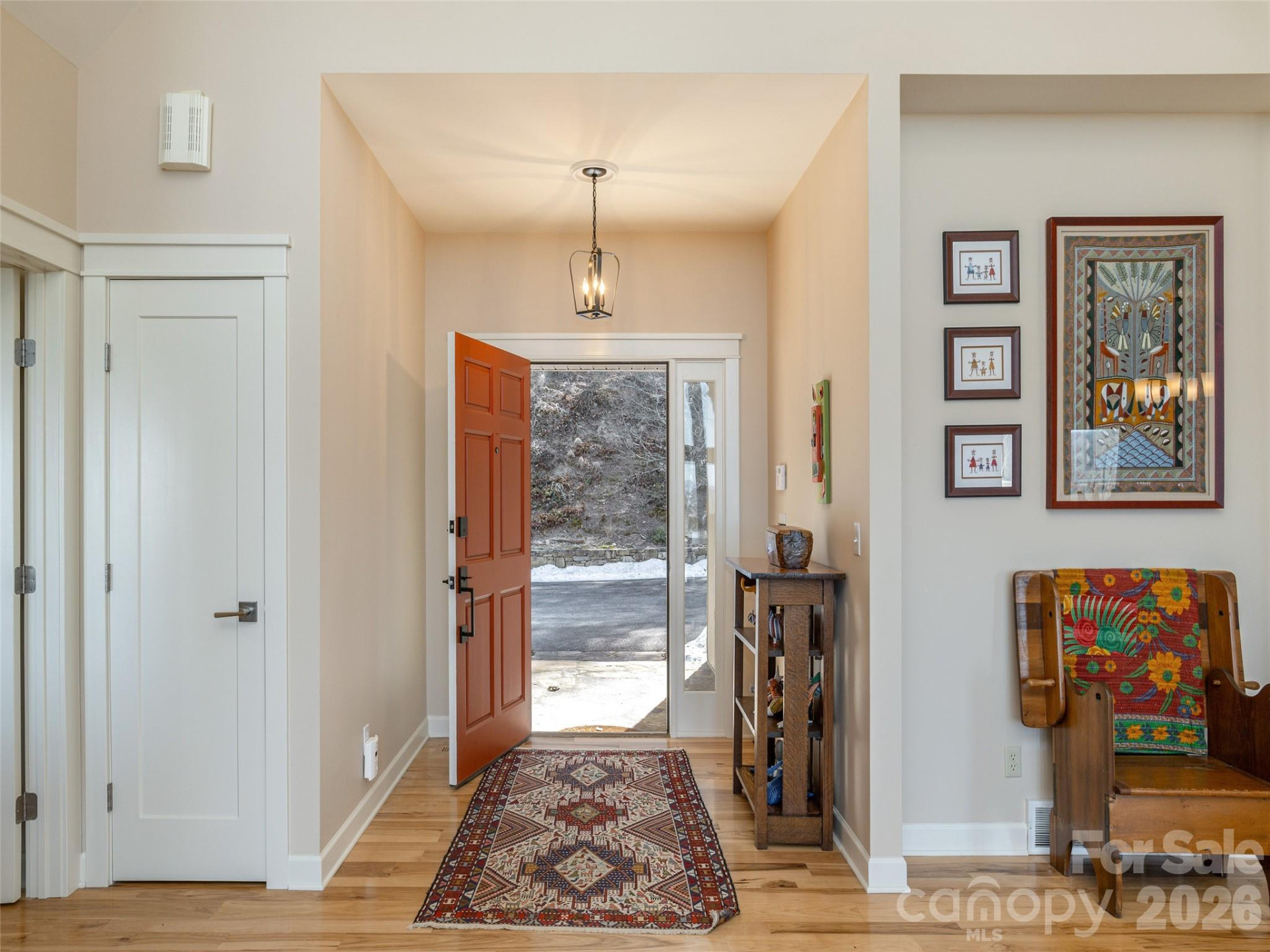 402 Claremont Drive - Photo 3