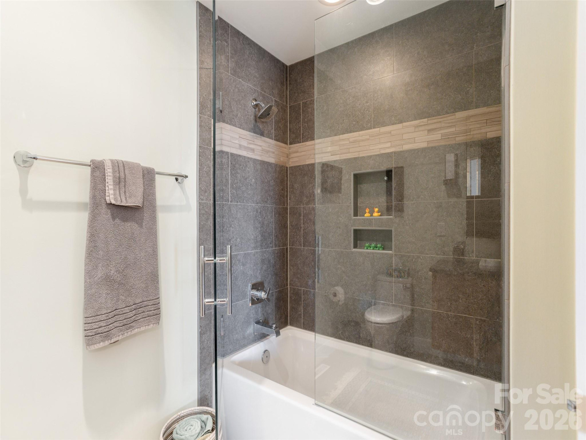 402 Claremont Drive - Photo 37