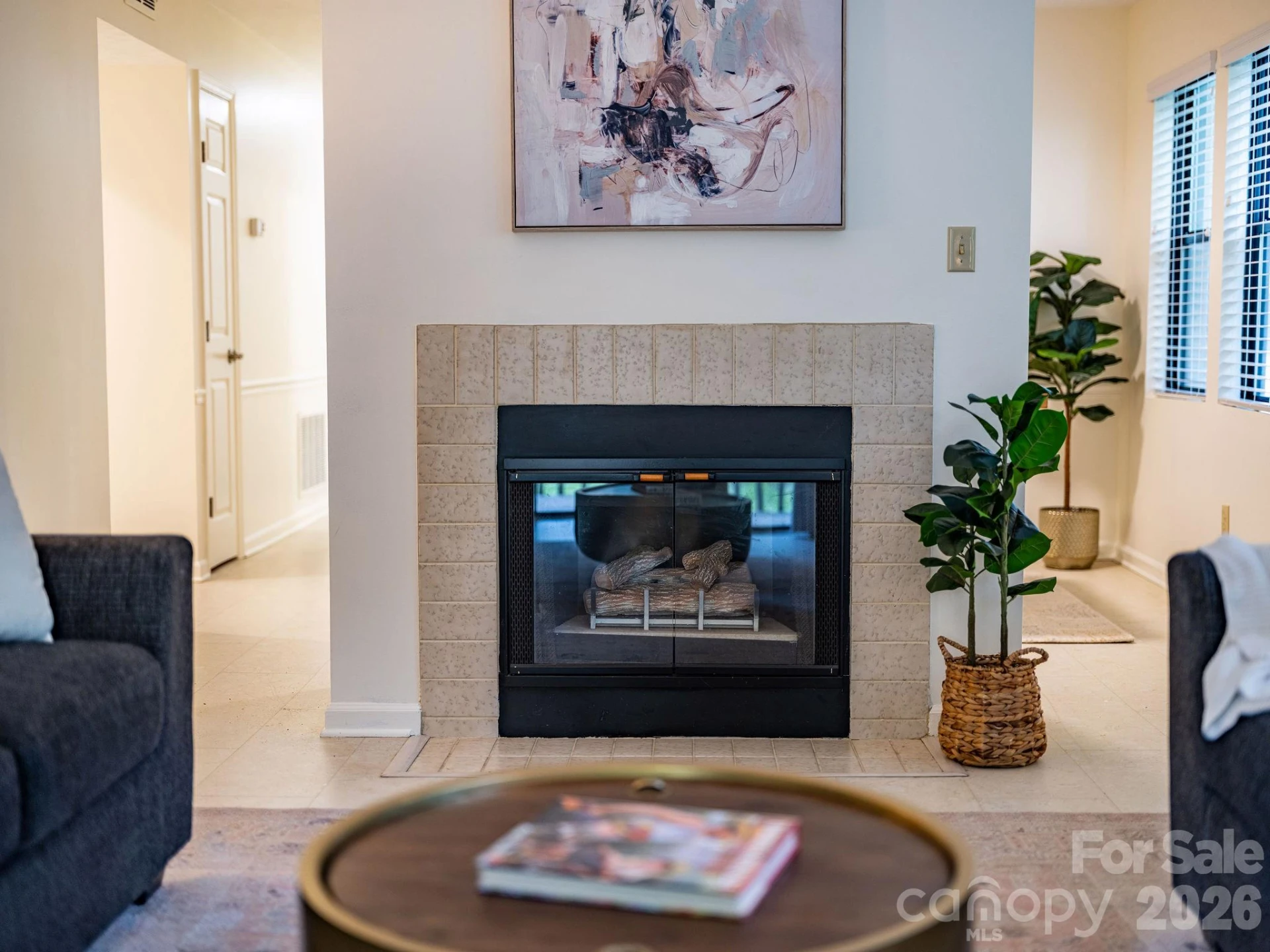 1801 Abbey Circle - Photo 4